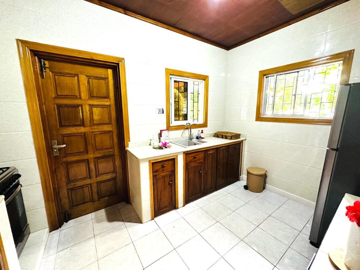 88 Days Self Catering Holidays & Accomodation Baie Lazare  ภายนอก รูปภาพ