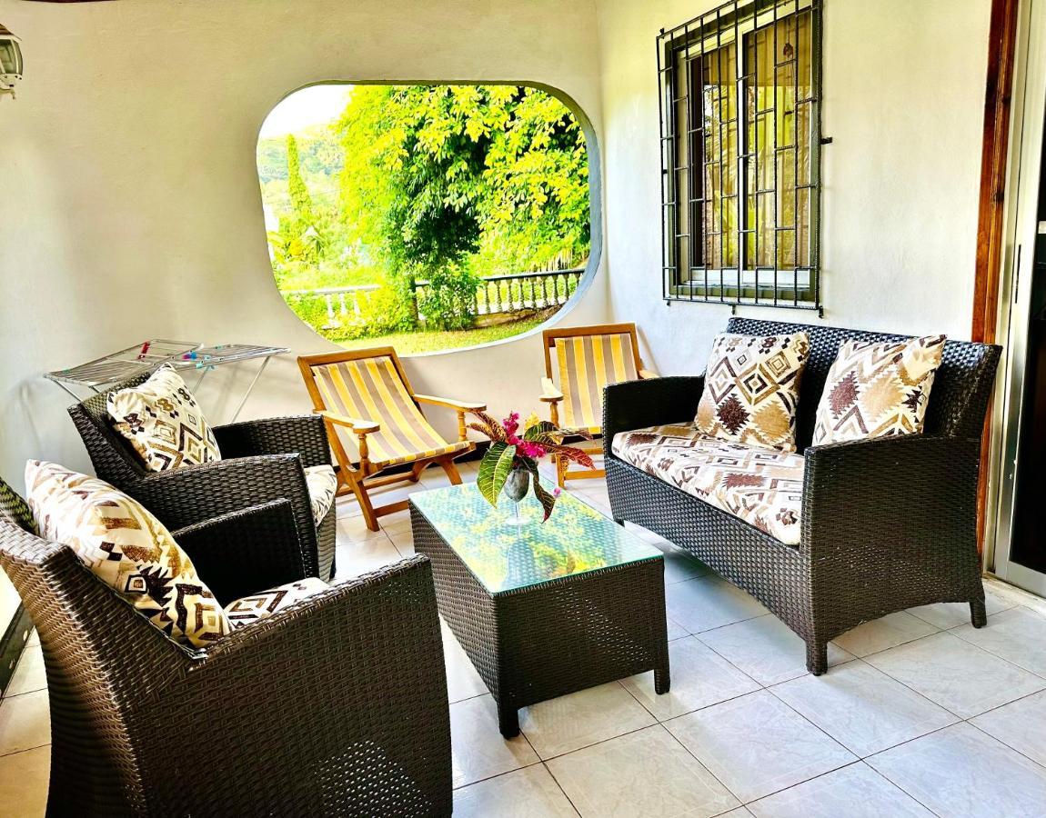 88 Days Self Catering Holidays & Accomodation Baie Lazare  ภายนอก รูปภาพ